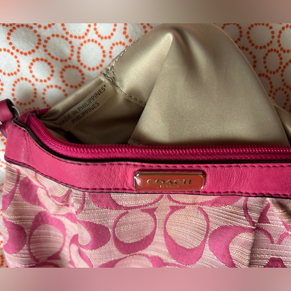 Vintage Coach Pink Wristlet Bag - Picture 8 of 11